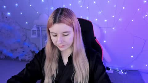 Lexi Wenford NO NUDE GODDESS online show from December 17, 4:01 am