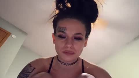 LexxiSavage online show from December 5, 1:49 pm