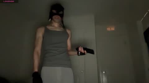 Snapshot of lexxxcazzo chatting on December 16, 9:03 am Dromaeosaurex online show from December 16, 9:03 am