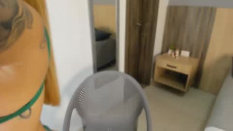 Lexy online show from January 10, 11:45 am