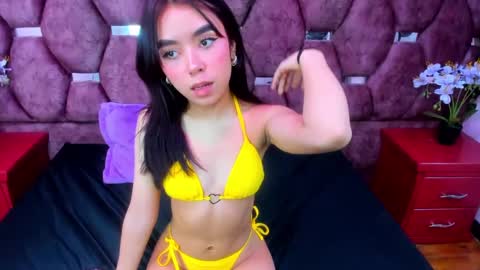 Snapshot of lexy_petite_ chatting on March 6, 8:59 pm lexy_petite_ online show from March 6, 8:59 pm