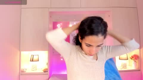 L I A  online show from November 8, 11:36 pm