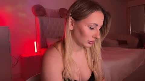 Snapshot of lexyrose_x chatting on April 2, 4:59 pm LexyRose X online show from April 2, 4:59 pm