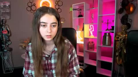 Leyla online show from December 20, 1:51 pm