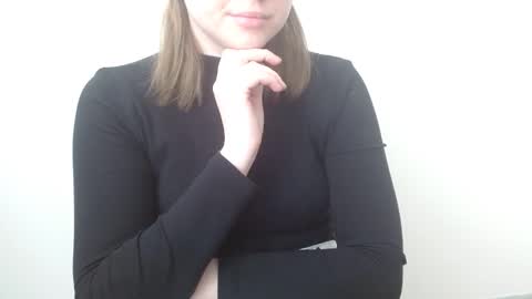 Snapshot of leyla_le chatting on April 22, 7:22 am Leyla online show from April 22, 7:22 am