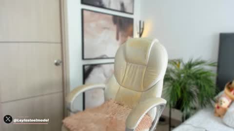 INSTA leylasteel model         online show from September 19, 8:53 pm