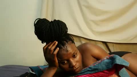 Snapshot of leylacuty13 chatting on March 12, 3:23 am leylacuty13 online show from March 12, 3:23 am