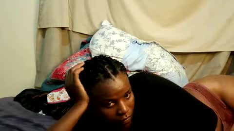 Snapshot of leylacuty13 chatting on March 13, 8:59 pm leylacuty13 online show from March 13, 8:59 pm