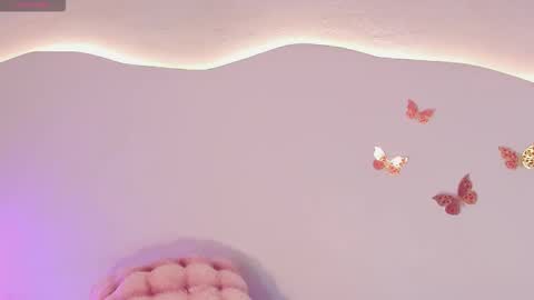 leyla woods online show from March 3, 11:16 am