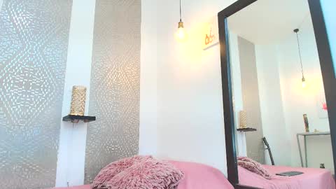 Snapshot of leyli_ass chatting on February 25, 9:57 pm leyli_ass online show from February 25, 9:57 pm
