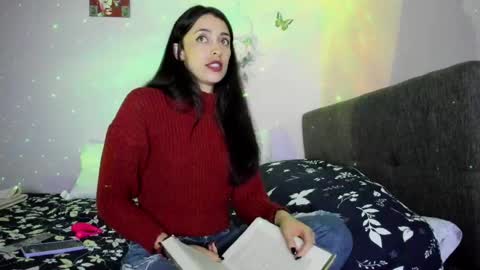 Snapshot of leynamadrigal chatting on February 18, 2:16 am Leyna online show from February 18, 2:16 am