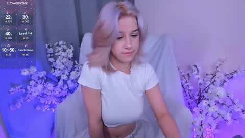 Snapshot of lezy_liza chatting on September 21, 5:09 am Lisa online show from September 21, 5:09 am