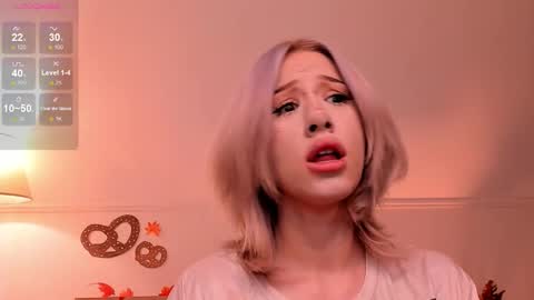 Snapshot of lezy_liza chatting on September 27, 3:55 am Lisa online show from September 27, 3:55 am