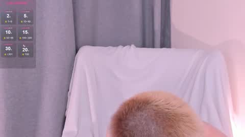 Snapshot of lezy_liza chatting on October 4, 4:43 am Lisa online show from October 4, 4:43 am