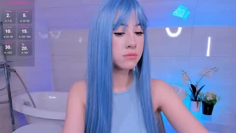 Snapshot of lezy_liza chatting on October 15, 4:01 am Lisa online show from October 15, 4:01 am