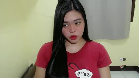 Snapshot of lhara_cumming chatting on February 26, 11:59 pm LHARA online show from February 26, 11:59 pm