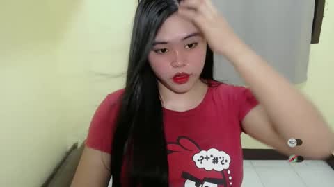 Snapshot of lhara_cumming chatting on February 27, 11:59 pm LHARA online show from February 27, 11:59 pm