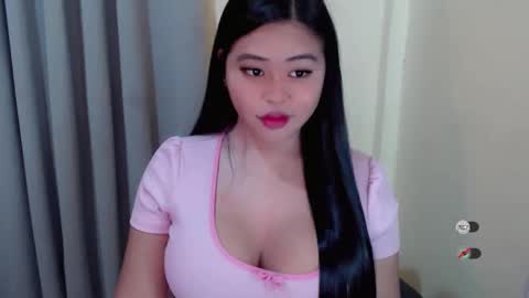 Snapshot of lhara_cumming chatting on October 25, 11:10 pm LHARA online show from October 25, 11:10 pm