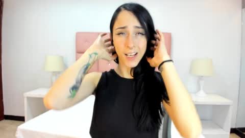 Snapshot of lhiamfitt chatting on December 27, 8:02 am lhiamfitt online show from December 27, 8:02 am