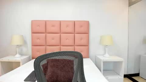 Snapshot of lhiamfitt chatting on December 27, 11:06 am lhiamfitt online show from December 27, 11:06 am