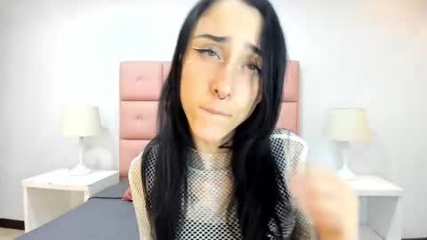 Snapshot of lhiamfitt chatting on January 12, 5:56 am lhiamfitt online show from January 12, 5:56 am