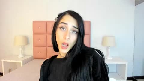 Snapshot of lhiamfitt chatting on January 24, 8:02 am lhiamfitt online show from January 24, 8:02 am