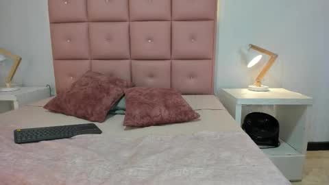 Snapshot of lhiamfitt chatting on October 26, 3:29 pm lhiamfitt online show from October 26, 3:29 pm