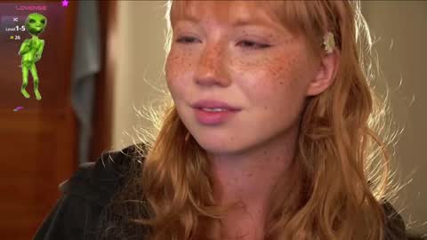 Snapshot of li_on_line chatting on October 4, 3:21 pm Li online show from October 4, 3:21 pm