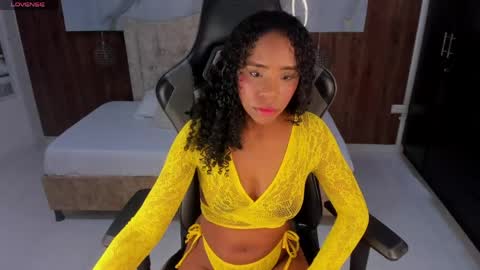 lia_16_ online show from May 15, 11:17 am