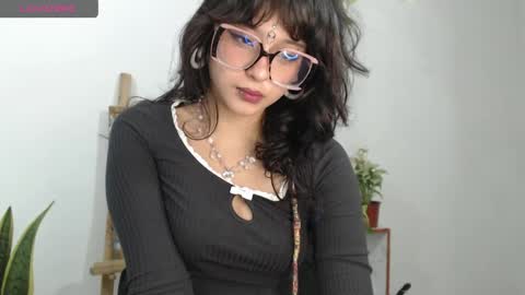 Snapshot of lia_carter_ chatting on April 13, 3:34 am Lia online show from April 13, 3:34 am