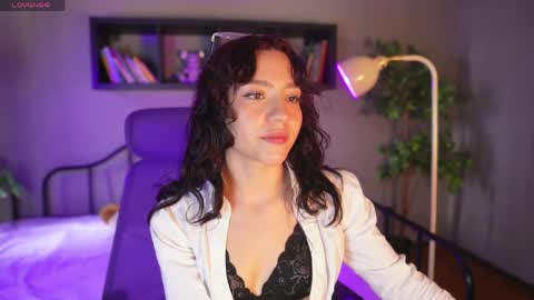 Snapshot of lia_crown chatting on April 2, 9:45 pm Lia online show from April 2, 9:45 pm