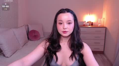 L I A online show from April 11, 1:37 pm