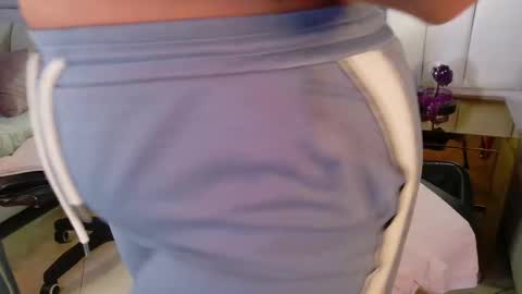 lia_mariana online show from October 21, 6:08 pm