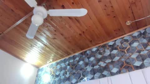 lia_mariana online show from March 25, 5:35 am