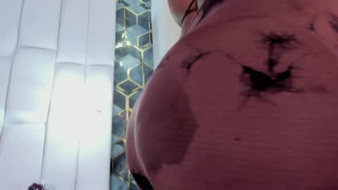 lia_mariana online show from April 1, 5:08 am