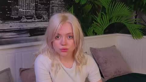 Cassie online show from April 1, 10:07 pm