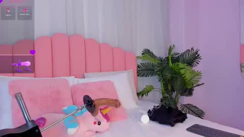 Snapshot of lia_queen18 chatting on September 23, 11:24 am lia_queen18 online show from September 23, 11:24 am