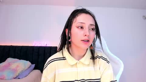Snapshot of lia_queen610 chatting on February 22, 4:07 am Little Queen Lia online show from February 22, 4:07 am