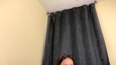 Little Queen Lia  online show from March 23, 12:14 am