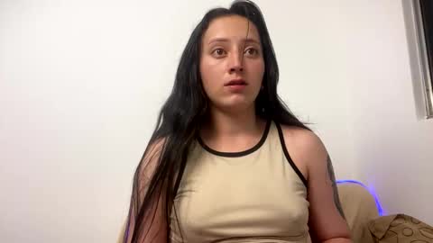 Little Queen Lia  online show from May 11, 11:35 pm