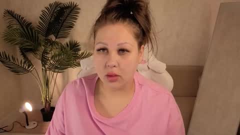 Snapshot of lia_rozaly chatting on November 1, 9:11 am lia_rozaly online show from November 1, 9:11 am