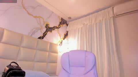 Snapshot of lia_sexx1 chatting on February 26, 12:15 pm Lia online show from February 26, 12:15 pm