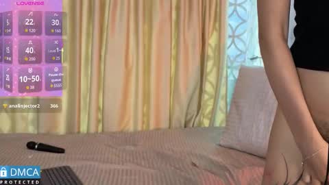 Snapshot of lia_summer1 chatting on October 2, 7:10 pm lia summer1 online show from October 2, 7:10 pm