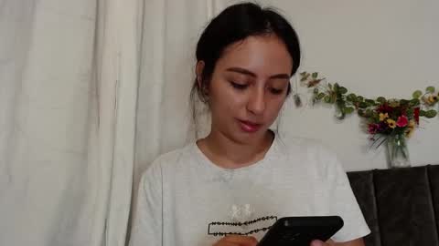 Snapshot of liaa_cute_ chatting on January 17, 6:15 am lia online show from January 17, 6:15 am