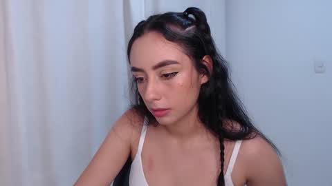 Snapshot of liaa_cute_ chatting on May 28, 1:14 am lia online show from May 28, 1:14 am