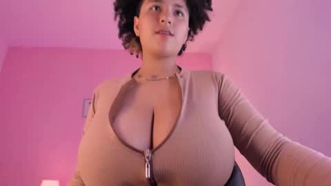 liaa moretzz online show from October 3, 3:25 am