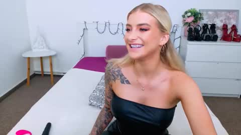 Lia online show from May 13, 10:23 am