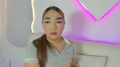 Snapshot of liacampbell__ chatting on July 15, 6:35 pm La online show from July 15, 6:35 pm