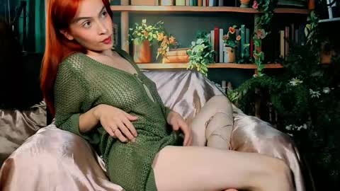 Snapshot of liah111 chatting on February 5, 6:04 pm Liah online show from February 5, 6:04 pm