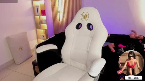 Liah online show from April 21, 1:42 am
